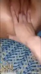 Thumbnail Video Goyangin Meki Sempit Tante Crot Diluar